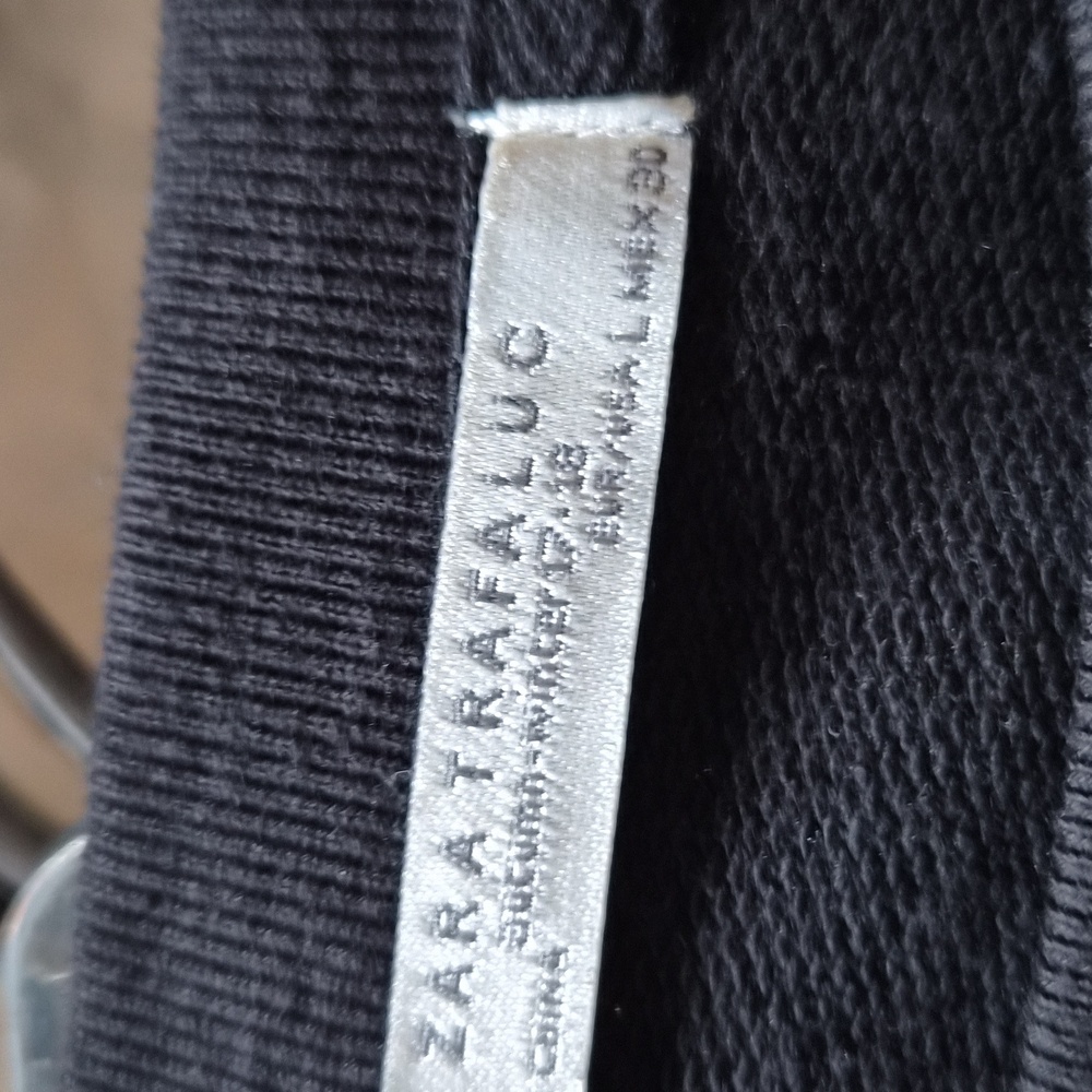 large zara sweatshirt with feathers at arms - Picture 8 of 8